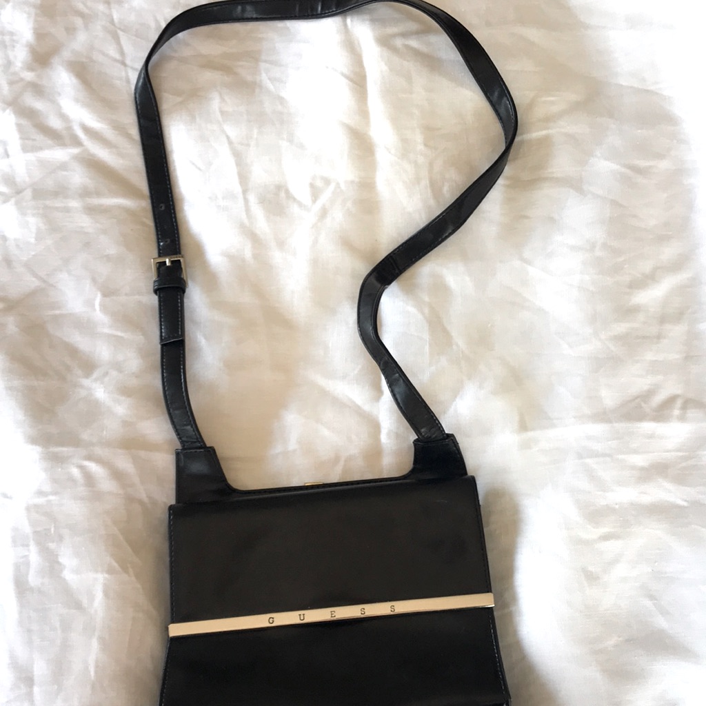 Vintage Guess Leather Crossbody Bag